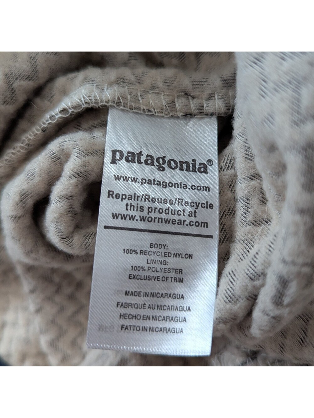 Patagonia Men's R1 Air Half-Zip Oar Tan Large NWT Fleece - Picture 5 of 6